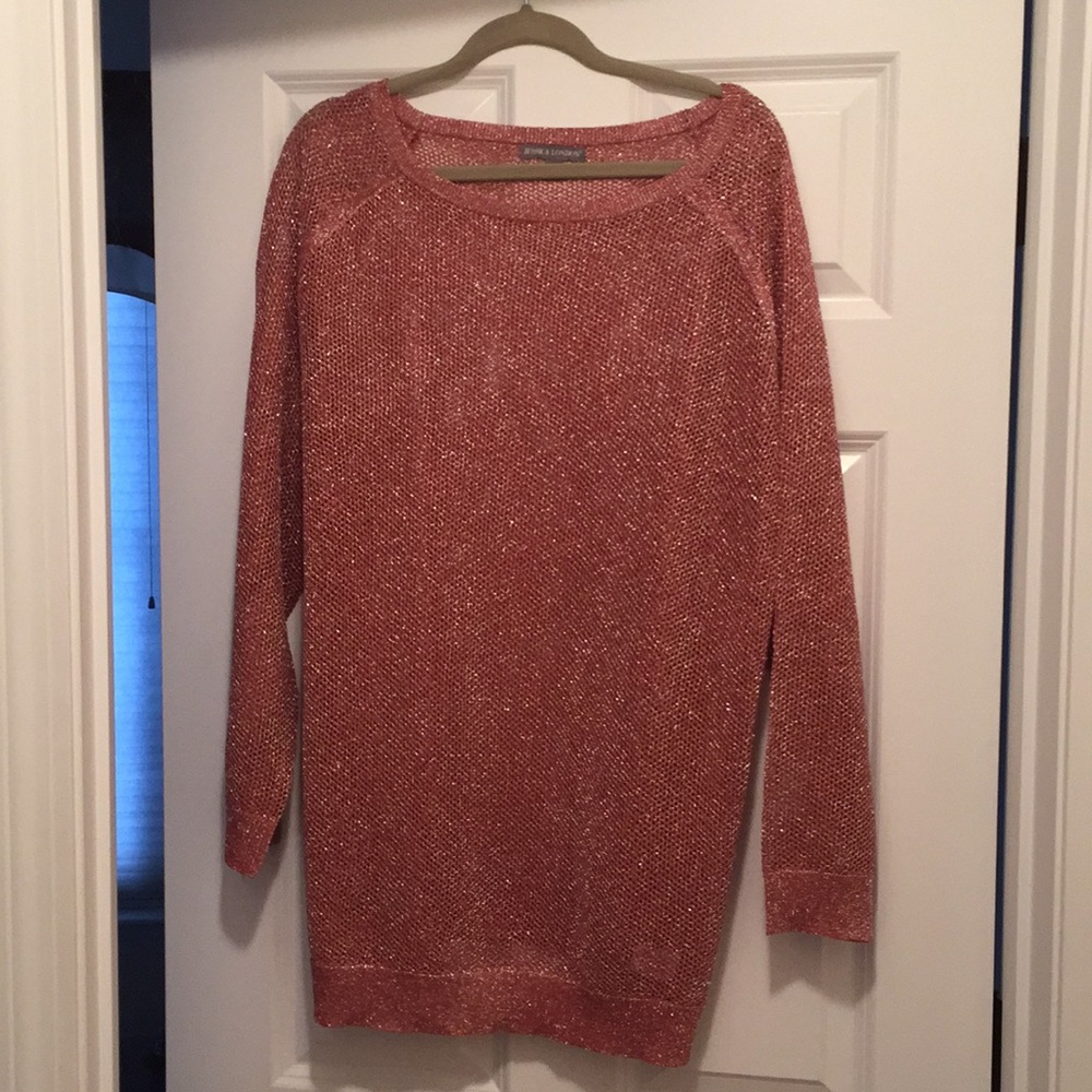 Oversized light see thru long sleeve. T top!!